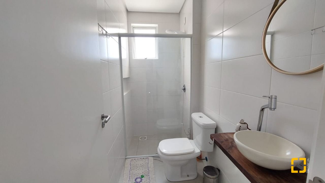 Apartamento com 93m², 4 quartos (sendo 1 suíte), 2 garagens, no bairro Campeche em Florianópolis