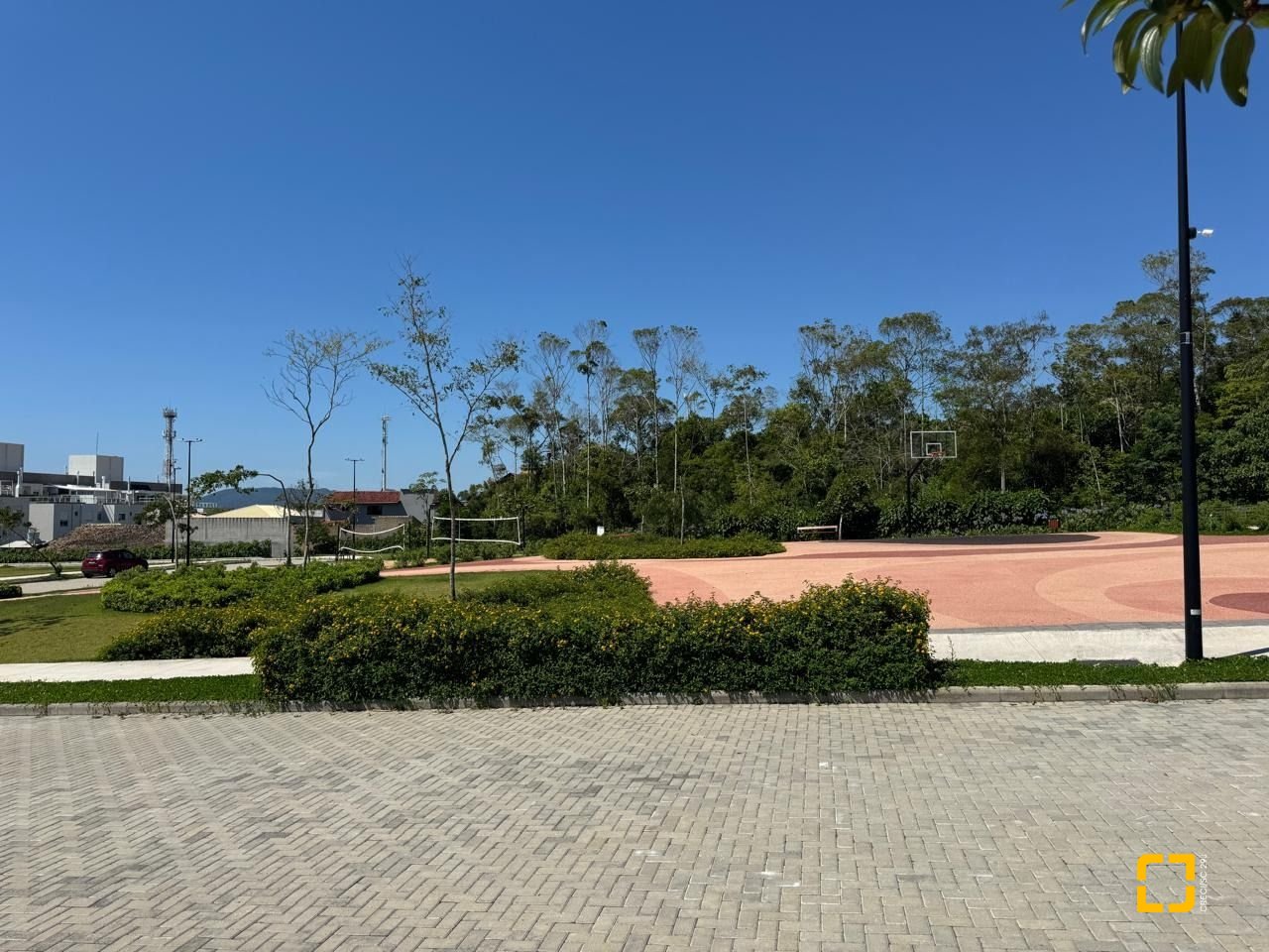 Terreno com 749m², no bairro Campeche em Florianópolis