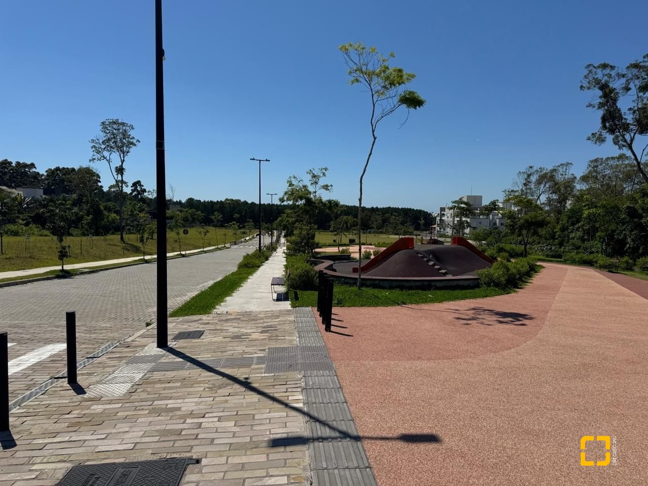 Terreno com 749m², no bairro Campeche em Florianópolis