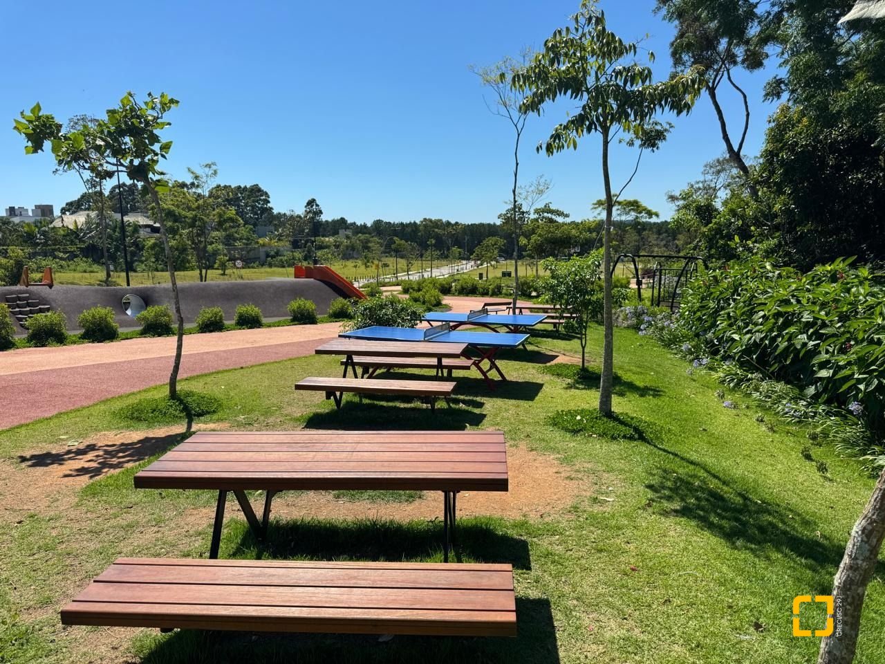 Terreno com 749m², no bairro Campeche em Florianópolis