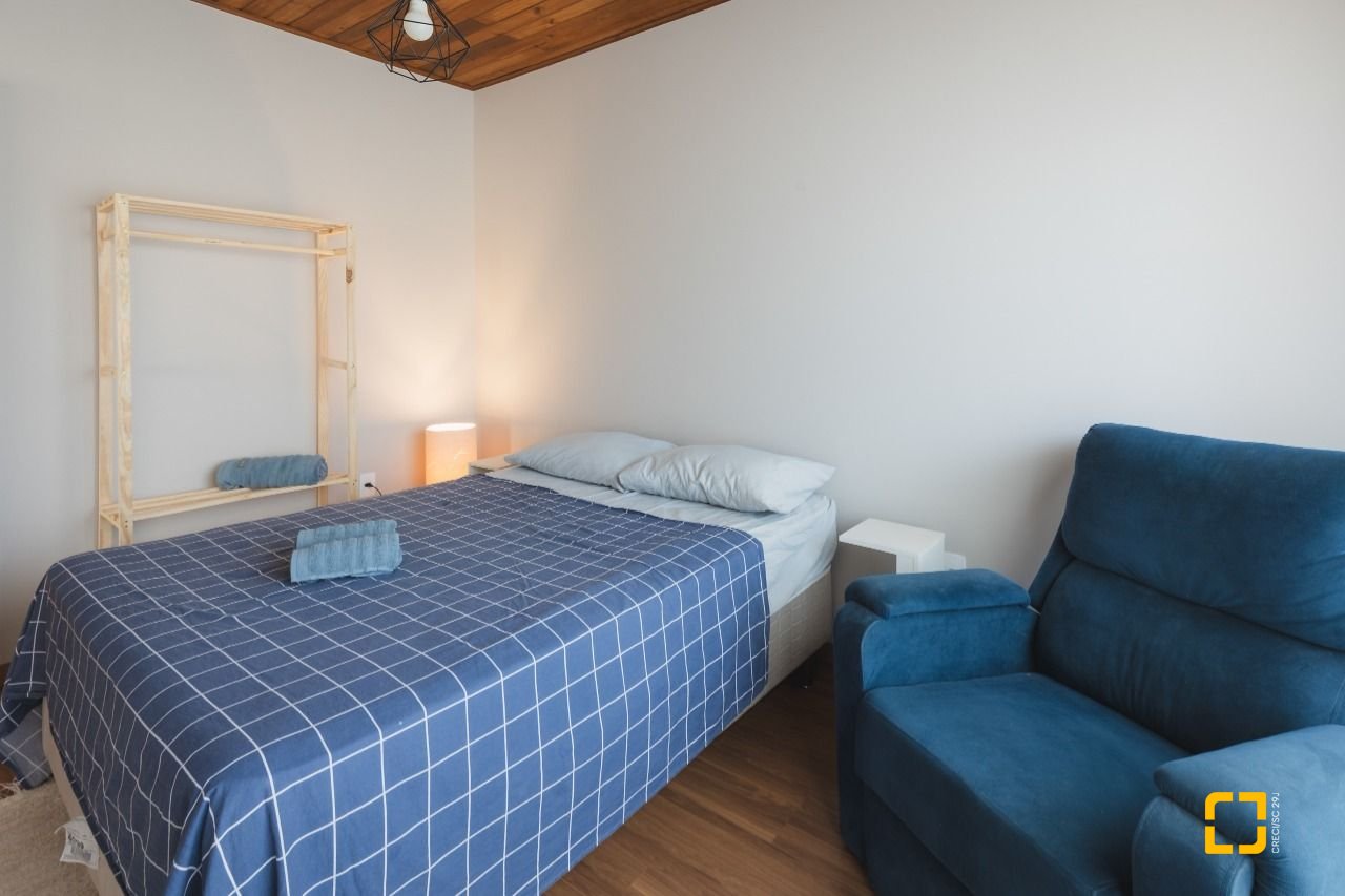 Casa com 160m², 4 quartos, 2 garagens, no bairro Rio Tavares em Florianópolis