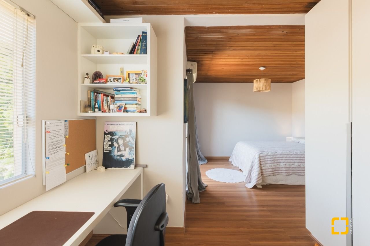 Casa com 160m², 4 quartos, 2 garagens, no bairro Rio Tavares em Florianópolis