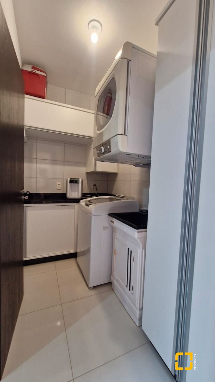 Casa com 90m², 4 quartos (sendo 1 suíte), 2 garagens, no bairro Rio Vermelho em Florianópolis