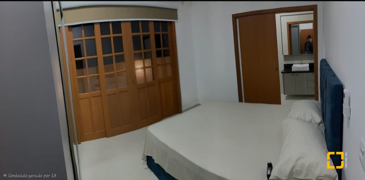 Casa com 270m², 8 quartos (sendo 4 suítes), 2 garagens, no bairro Rio Vermelho em Florianópolis
