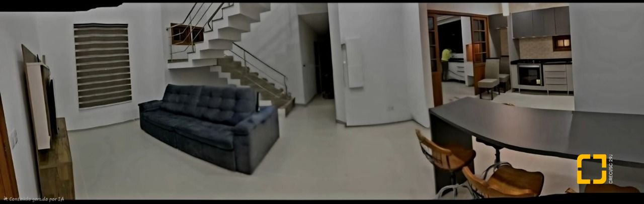 Casa com 270m², 8 quartos (sendo 4 suítes), 2 garagens, no bairro Rio Vermelho em Florianópolis