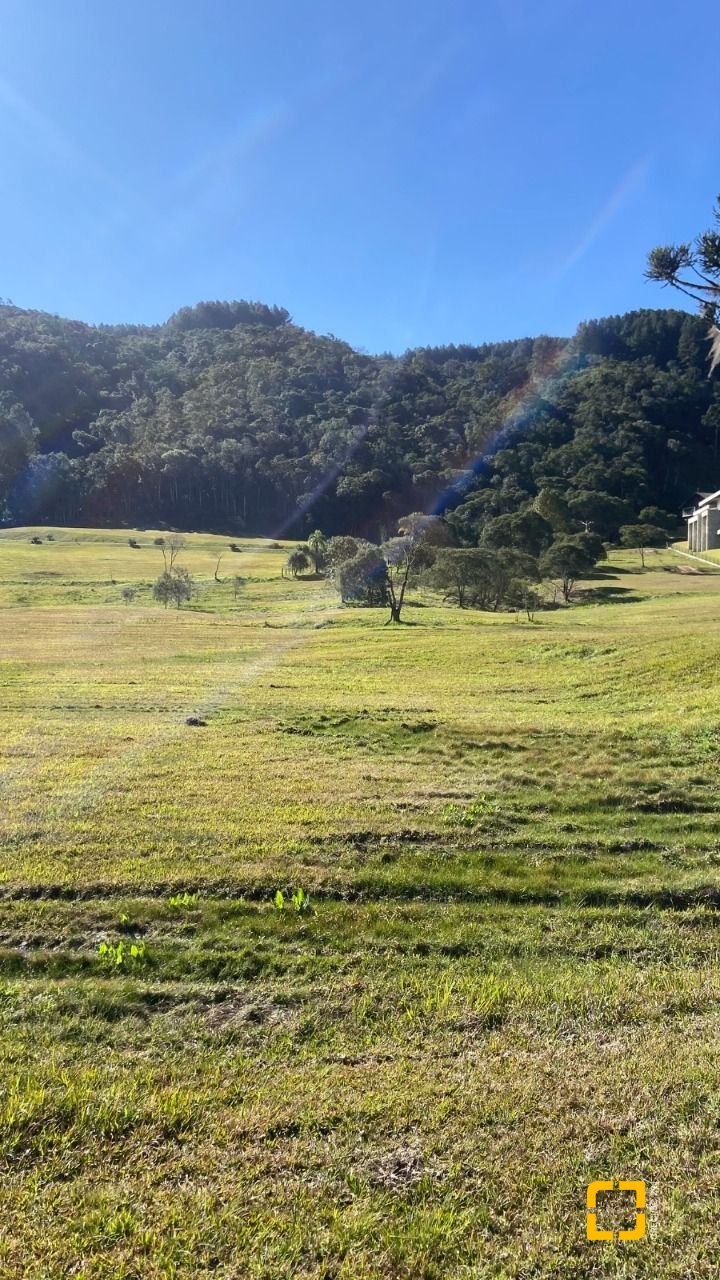 Terreno com 1000m², no bairro Invernadinha em Rancho Queimado