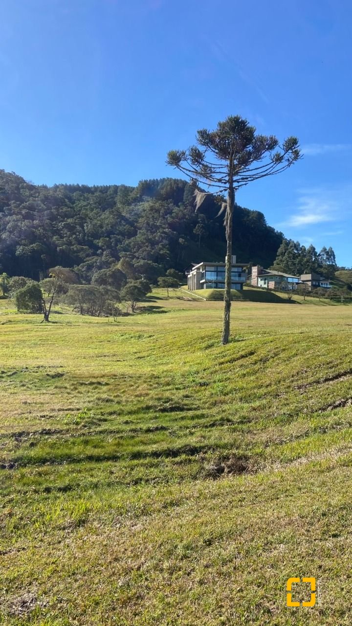Terreno com 1000m², no bairro Invernadinha em Rancho Queimado