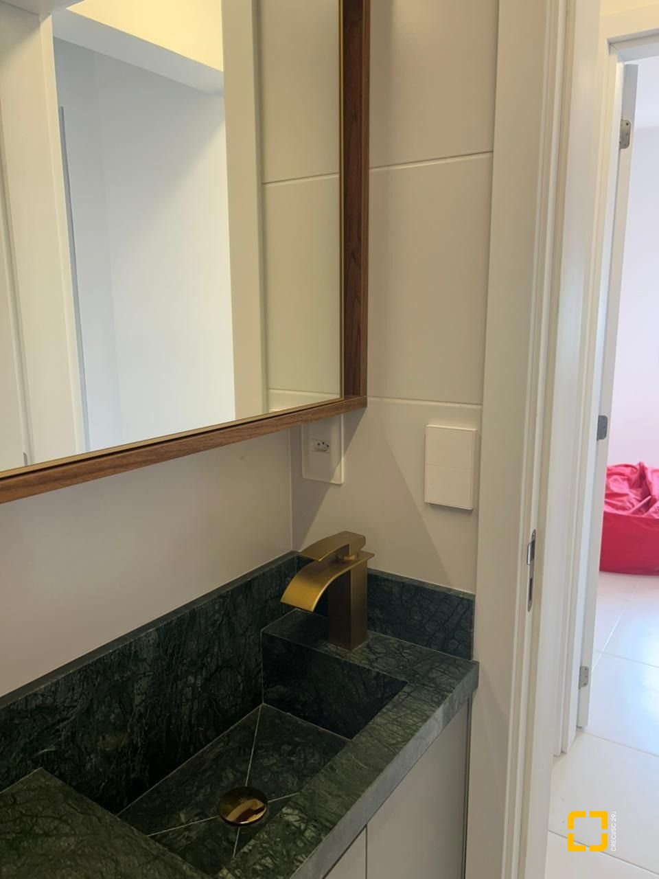 Apartamento com 56m², 3 quartos (sendo 1 suíte), 1 garagem, no bairro Pedra Branca em Palhoça
