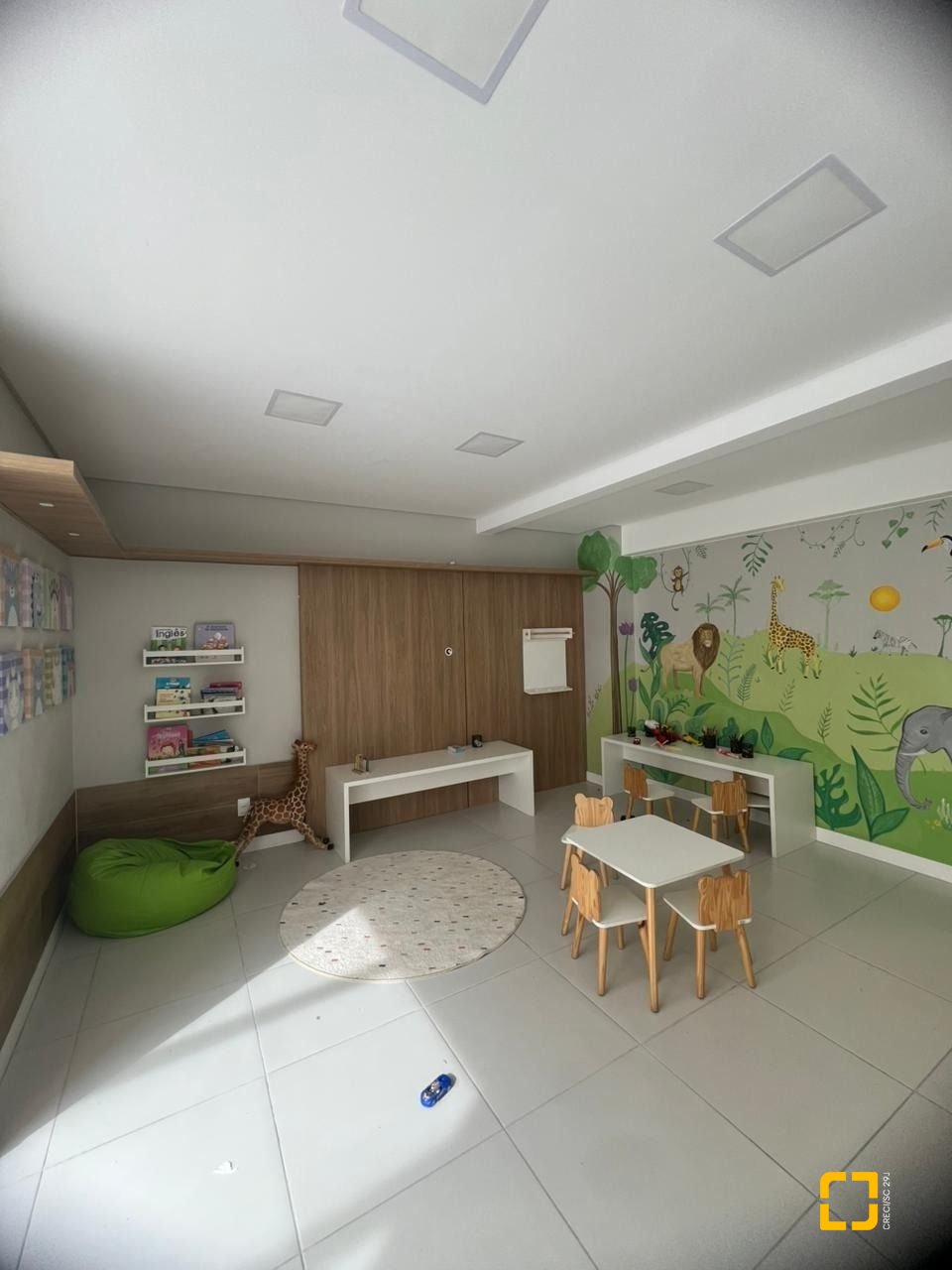 Apartamento com 56m², 3 quartos (sendo 1 suíte), 1 garagem, no bairro Pedra Branca em Palhoça