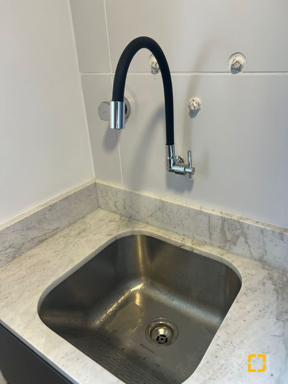 Apartamento com 56m², 3 quartos (sendo 1 suíte), 1 garagem, no bairro Pedra Branca em Palhoça