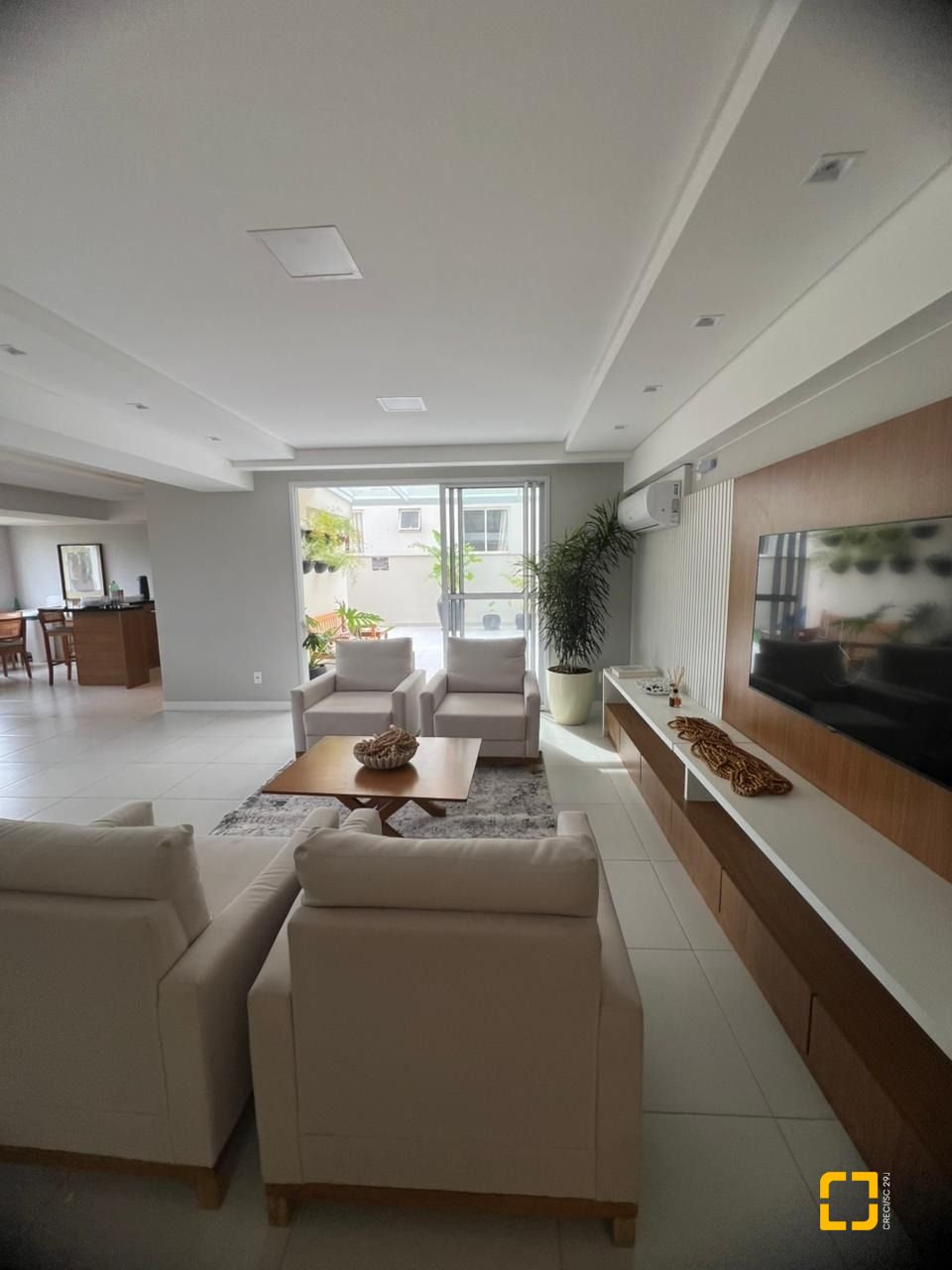 Apartamento com 56m², 2 quartos (sendo 1 suíte), 1 garagem, no bairro Pedra Branca em Palhoça
