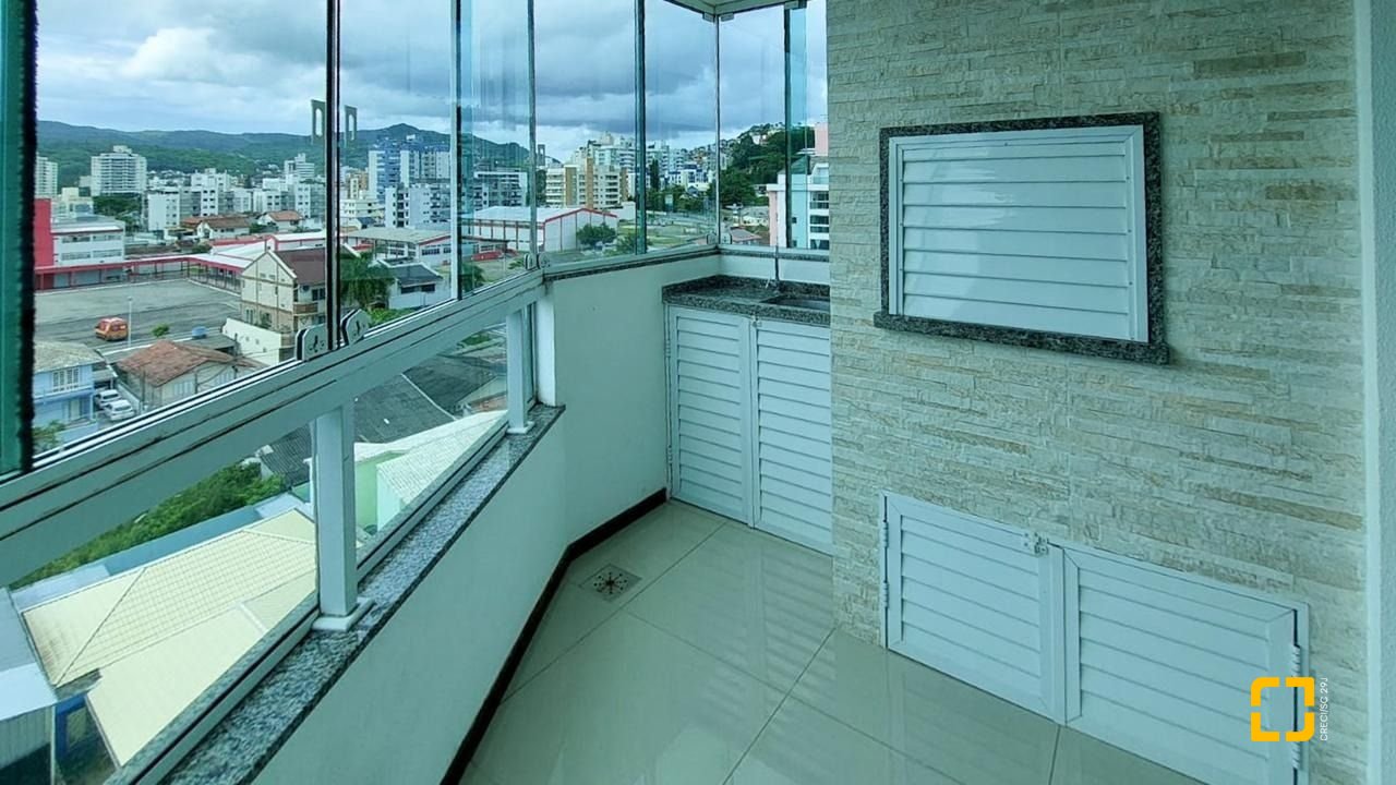 Cobertura com 112m², 4 quartos (sendo 1 suíte), 2 garagens, no bairro Trindade em Florianópolis