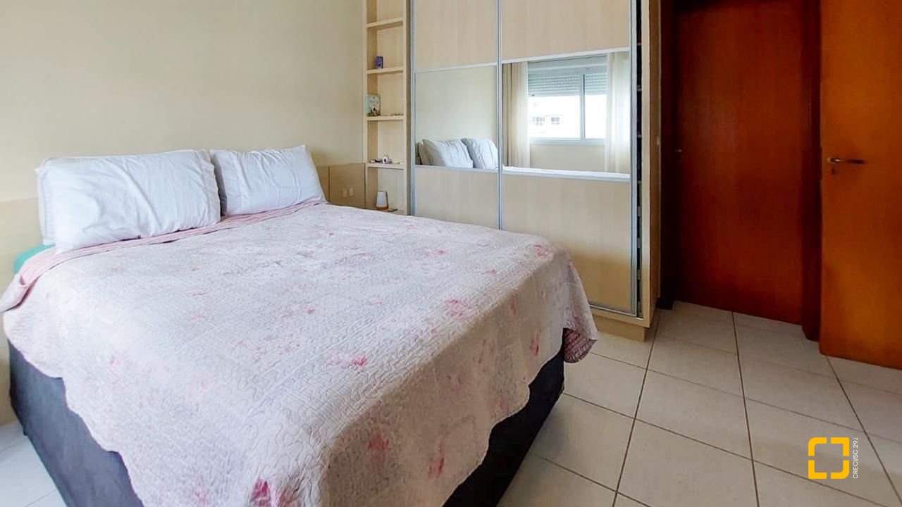 Cobertura com 112m², 4 quartos (sendo 1 suíte), 2 garagens, no bairro Trindade em Florianópolis