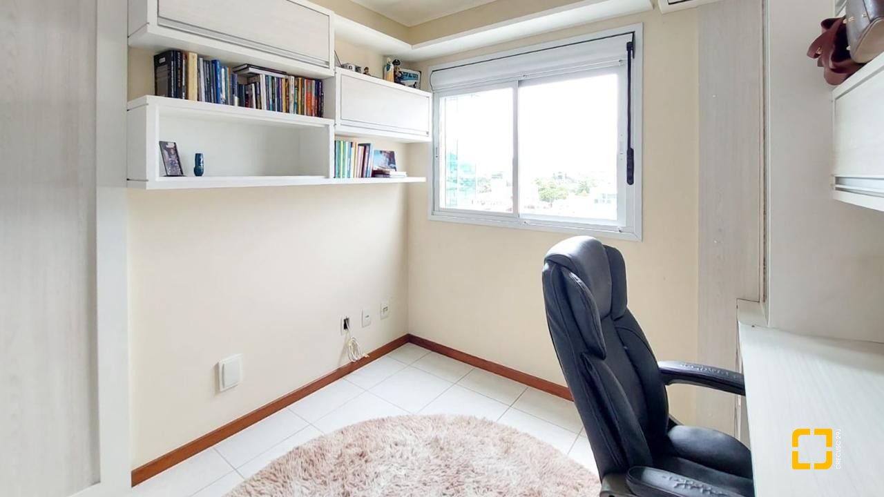 Cobertura com 112m², 4 quartos (sendo 1 suíte), 2 garagens, no bairro Trindade em Florianópolis