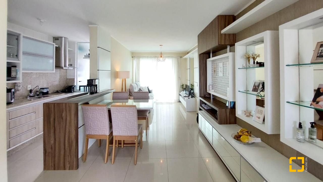 Cobertura com 112m², 4 quartos (sendo 1 suíte), 2 garagens, no bairro Trindade em Florianópolis