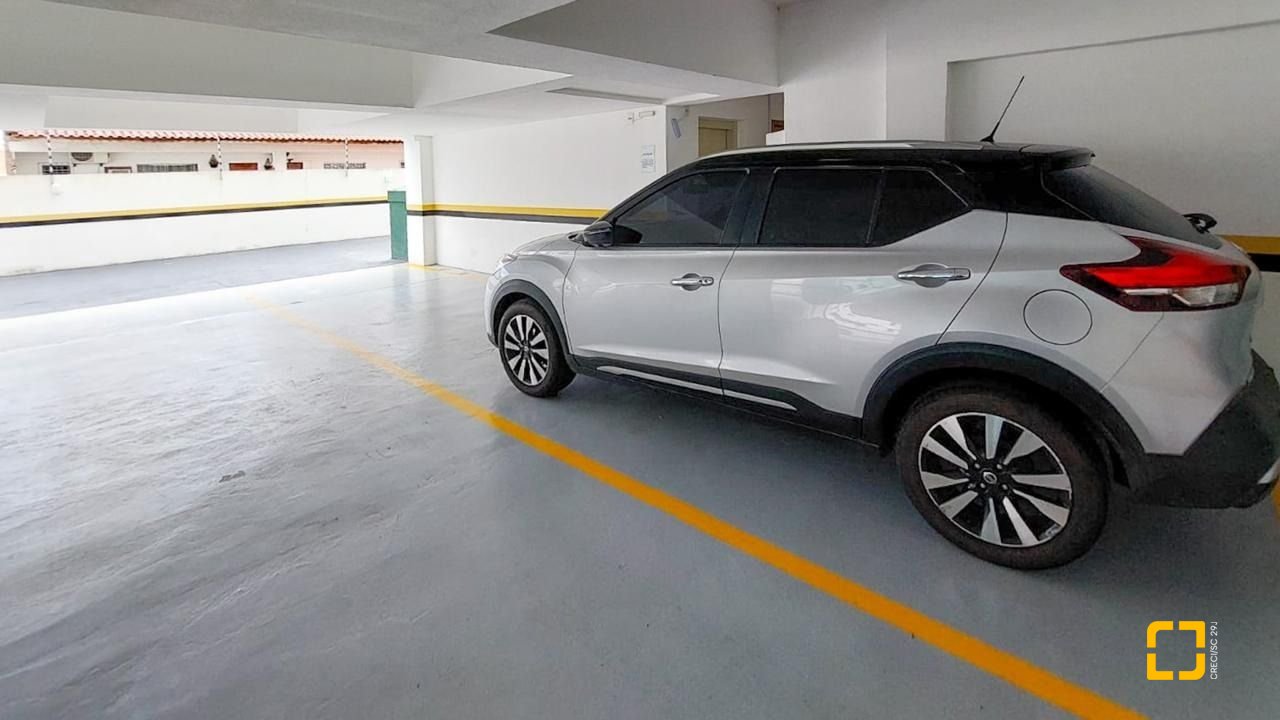 Cobertura com 112m², 4 quartos (sendo 1 suíte), 2 garagens, no bairro Trindade em Florianópolis