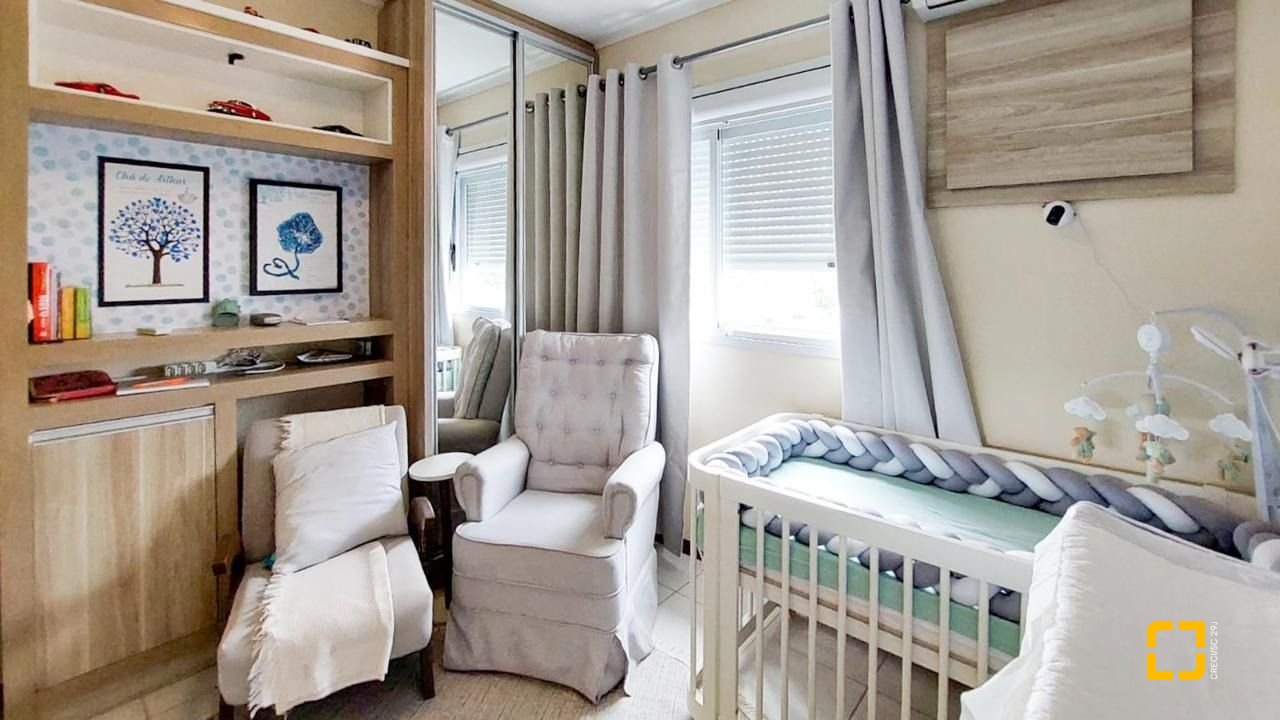 Cobertura com 112m², 4 quartos (sendo 1 suíte), 2 garagens, no bairro Trindade em Florianópolis