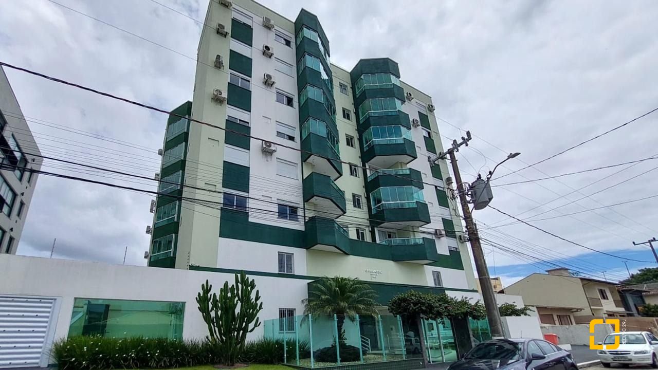 Cobertura com 112m², 4 quartos (sendo 1 suíte), 2 garagens, no bairro Trindade em Florianópolis
