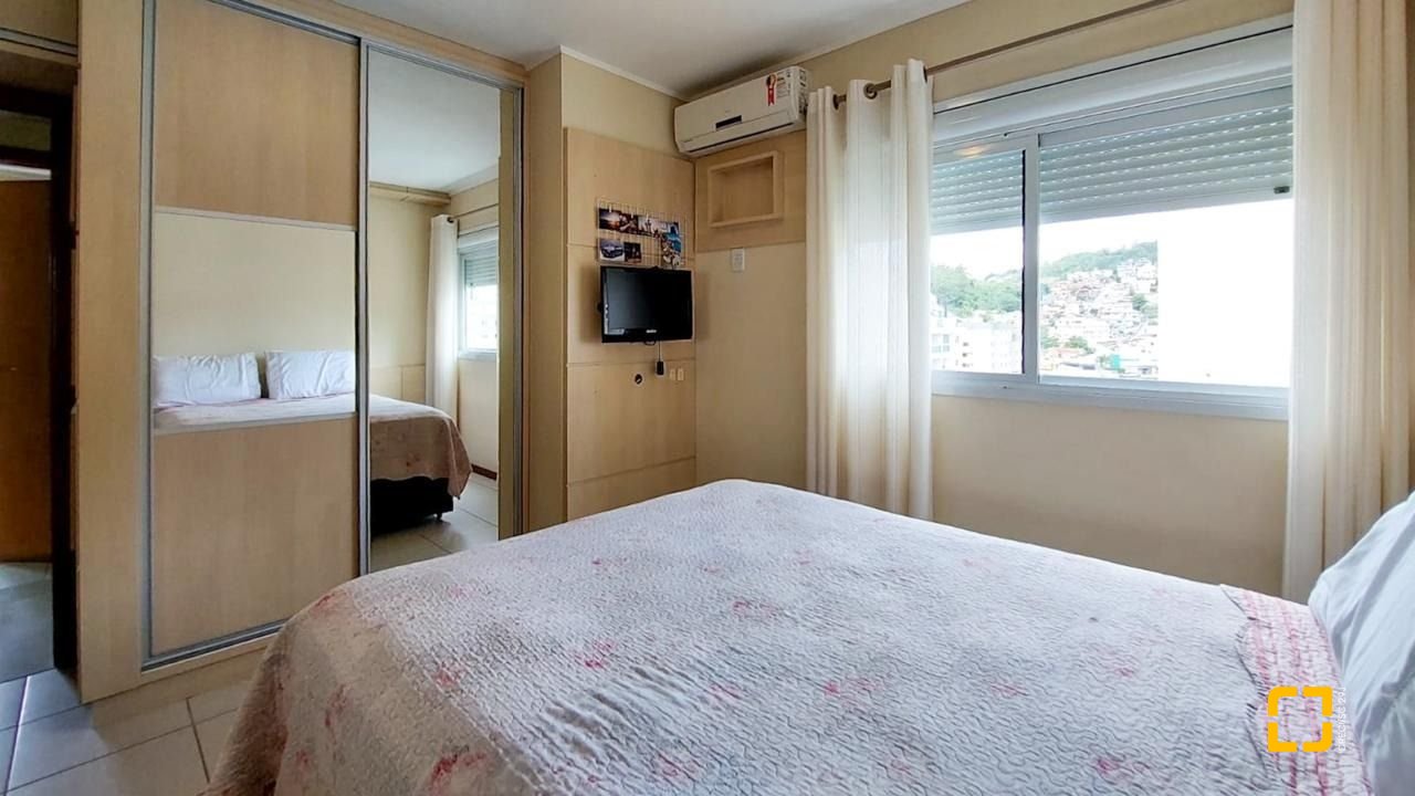 Cobertura com 112m², 4 quartos (sendo 1 suíte), 2 garagens, no bairro Trindade em Florianópolis
