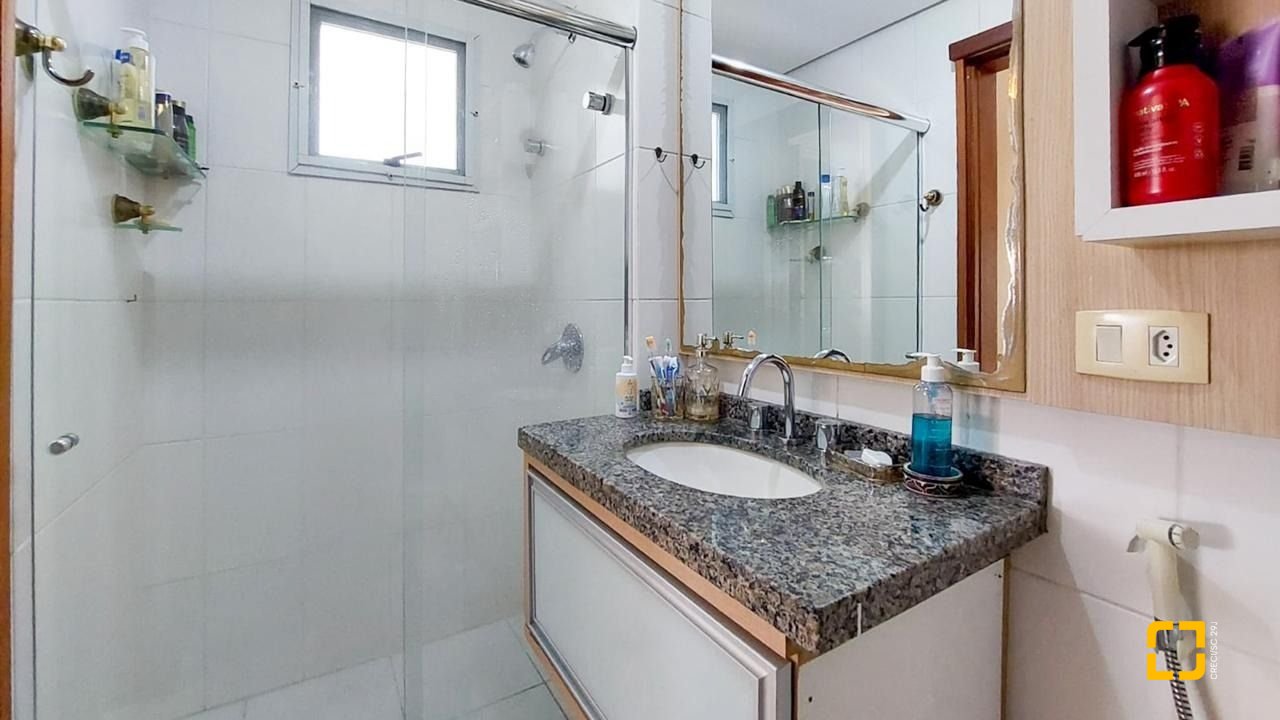 Cobertura com 112m², 4 quartos (sendo 1 suíte), 2 garagens, no bairro Trindade em Florianópolis