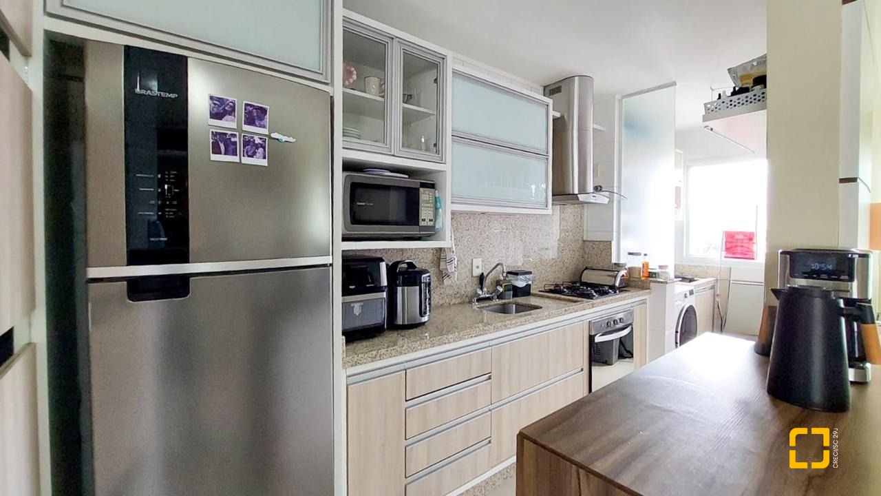 Cobertura com 112m², 4 quartos (sendo 1 suíte), 2 garagens, no bairro Trindade em Florianópolis