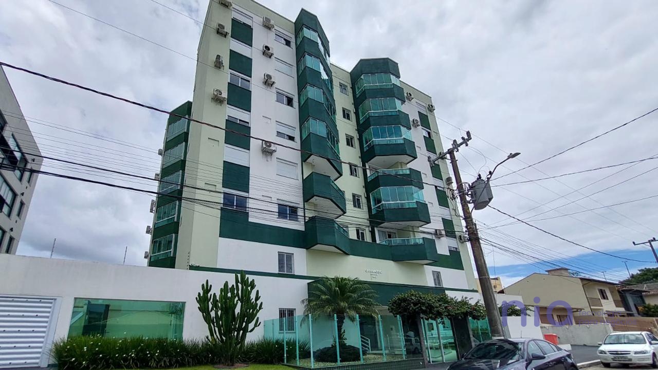 Cobertura com 112m², 4 quartos (sendo 1 suíte), 2 garagens, no bairro Trindade em Florianópolis