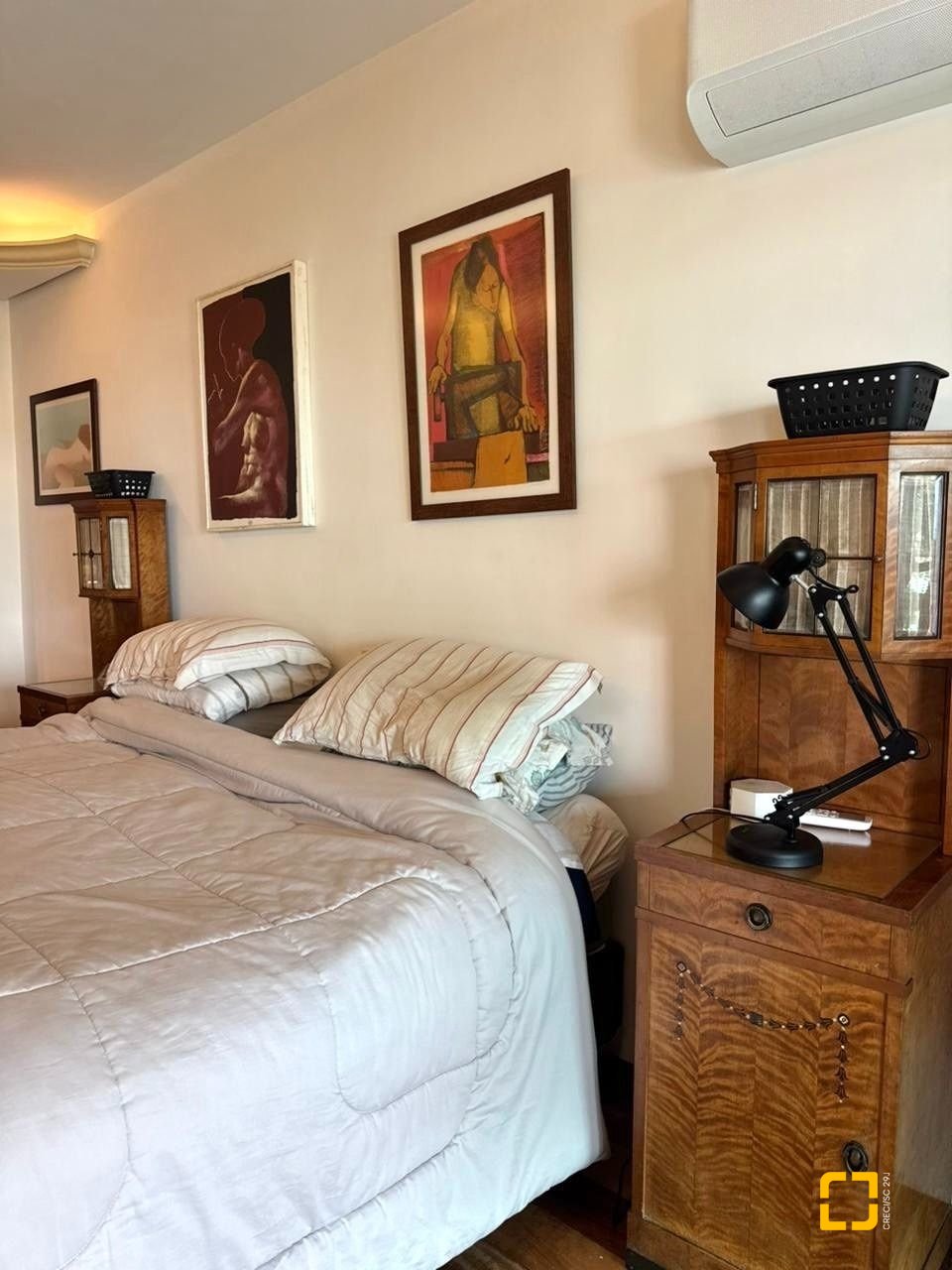 Casa com 407m², 5 quartos (sendo 1 suíte), 6 garagens, no bairro Agronômica em Florianópolis