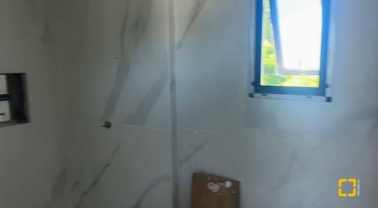 Casa com 127m², 3 quartos (sendo 1 suíte), 3 garagens, no bairro São João do Rio Vermelho em Florianópolis