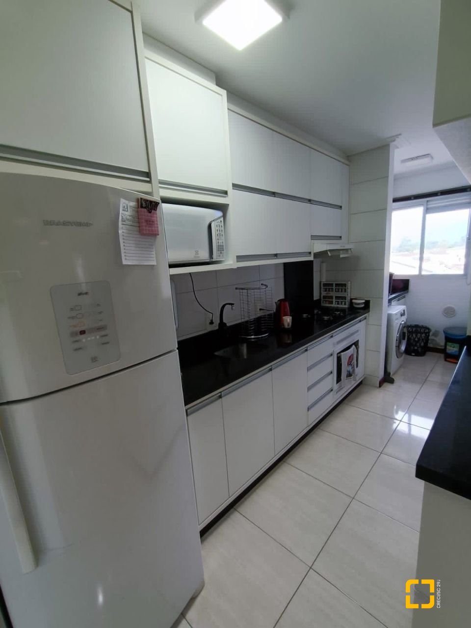 Apartamento com 69m², 2 quartos (sendo 1 suíte), 1 garagem, no bairro Vila Becker em Santo Amaro da Imperatriz