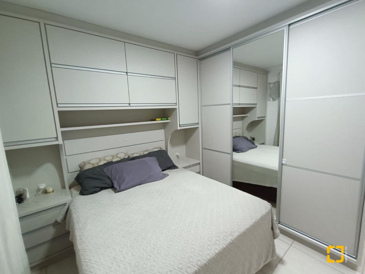Apartamento com 69m², 2 quartos (sendo 1 suíte), 1 garagem, no bairro Vila Becker em Santo Amaro da Imperatriz