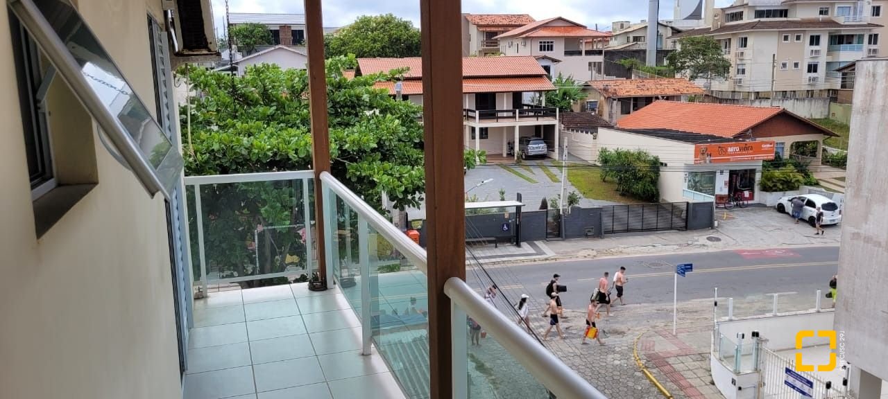 Apartamento com 79m², 3 quartos (sendo 1 suíte), 1 garagem, no bairro Santinho em Florianópolis