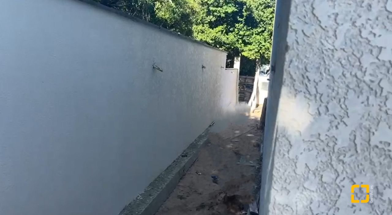 Casa com 127m², 3 quartos (sendo 1 suíte), 3 garagens, no bairro São João do Rio Vermelho em Florianópolis