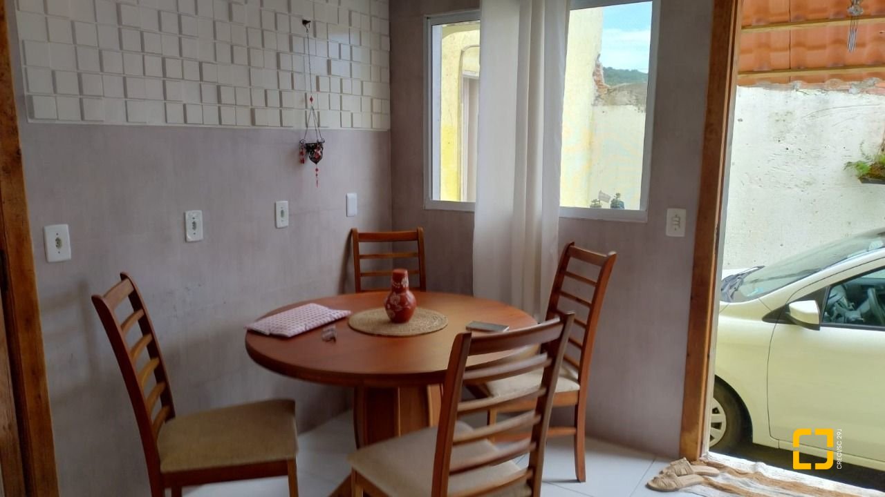 Casa com 54m², 3 quartos, 1 garagem, no bairro Barra do Sambaqui em Florianópolis