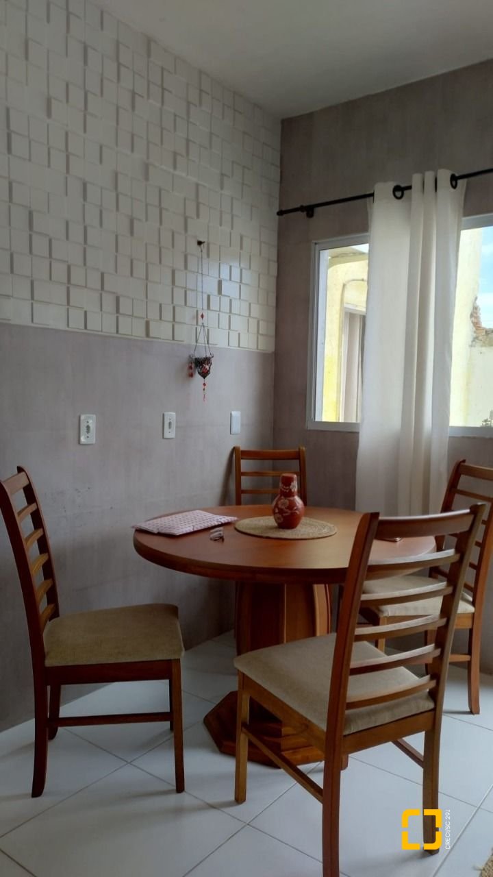 Casa com 54m², 3 quartos, 1 garagem, no bairro Barra do Sambaqui em Florianópolis