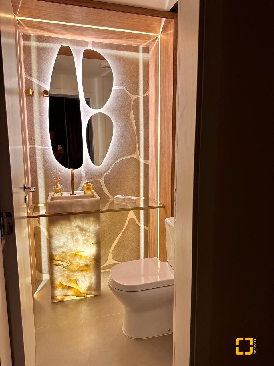 Apartamento com 149m², 6 quartos (sendo 3 suítes), 2 garagens, no bairro Jurerê em Florianópolis