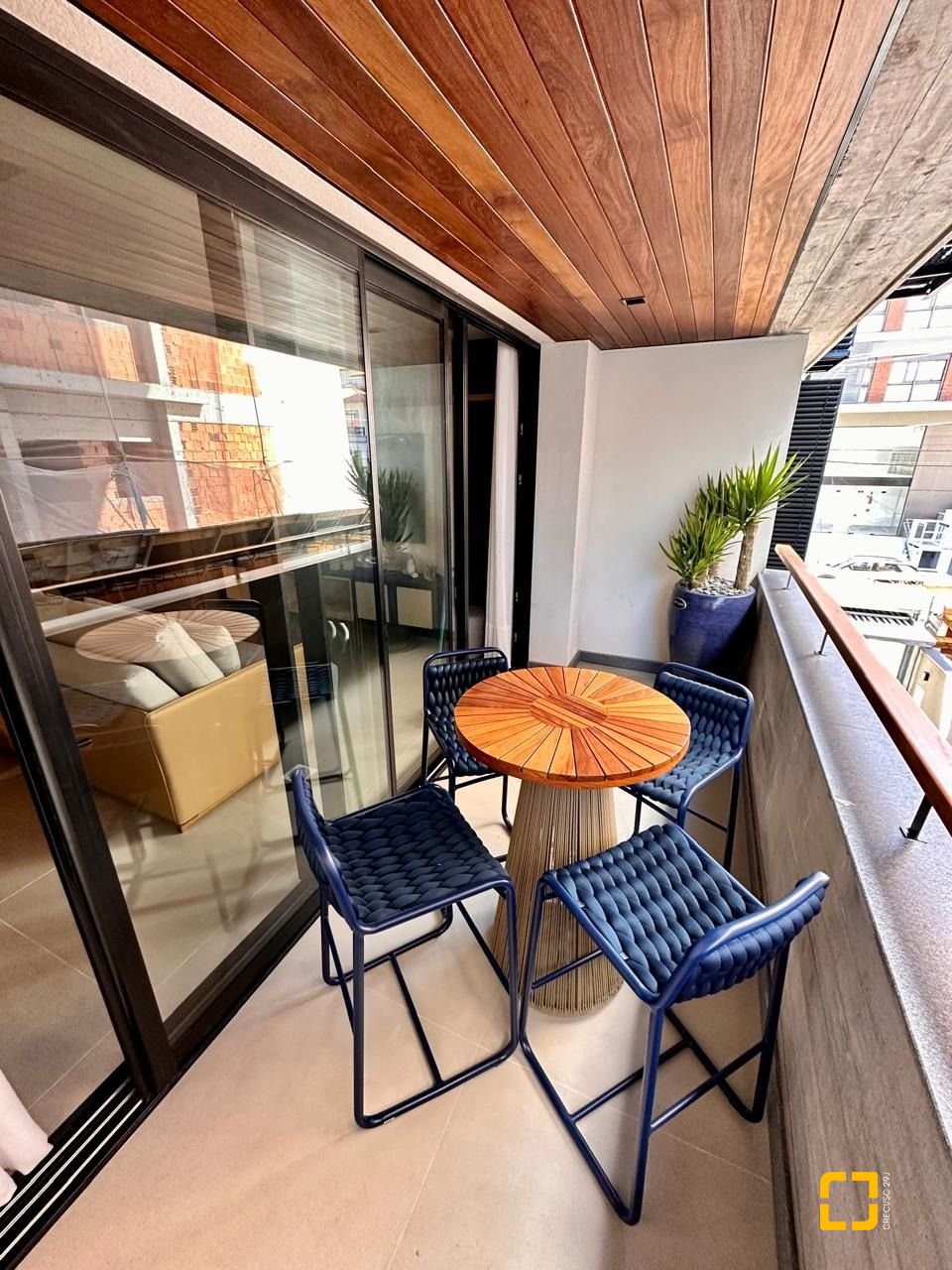Apartamento com 149m², 6 quartos (sendo 3 suítes), 2 garagens, no bairro Jurerê em Florianópolis