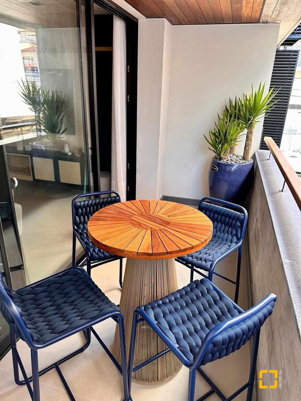 Apartamento com 149m², 6 quartos (sendo 3 suítes), 2 garagens, no bairro Jurerê em Florianópolis