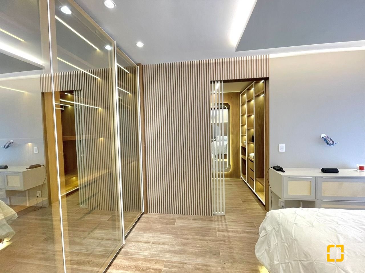 Apartamento com 149m², 6 quartos (sendo 3 suítes), 2 garagens, no bairro Jurerê em Florianópolis