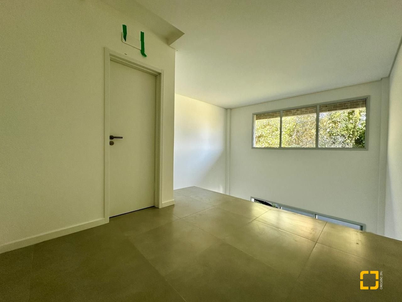 Loft com 43m², 1 quarto (sendo 1 suíte), 1 garagem, no bairro Ribeirão da Ilha em Florianópolis