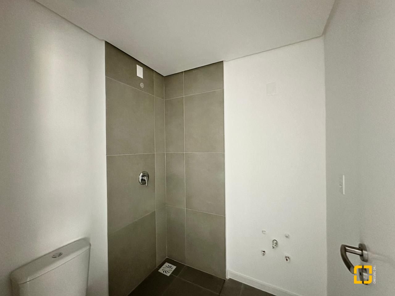 Loft com 43m², 1 quarto (sendo 1 suíte), 1 garagem, no bairro Ribeirão da Ilha em Florianópolis