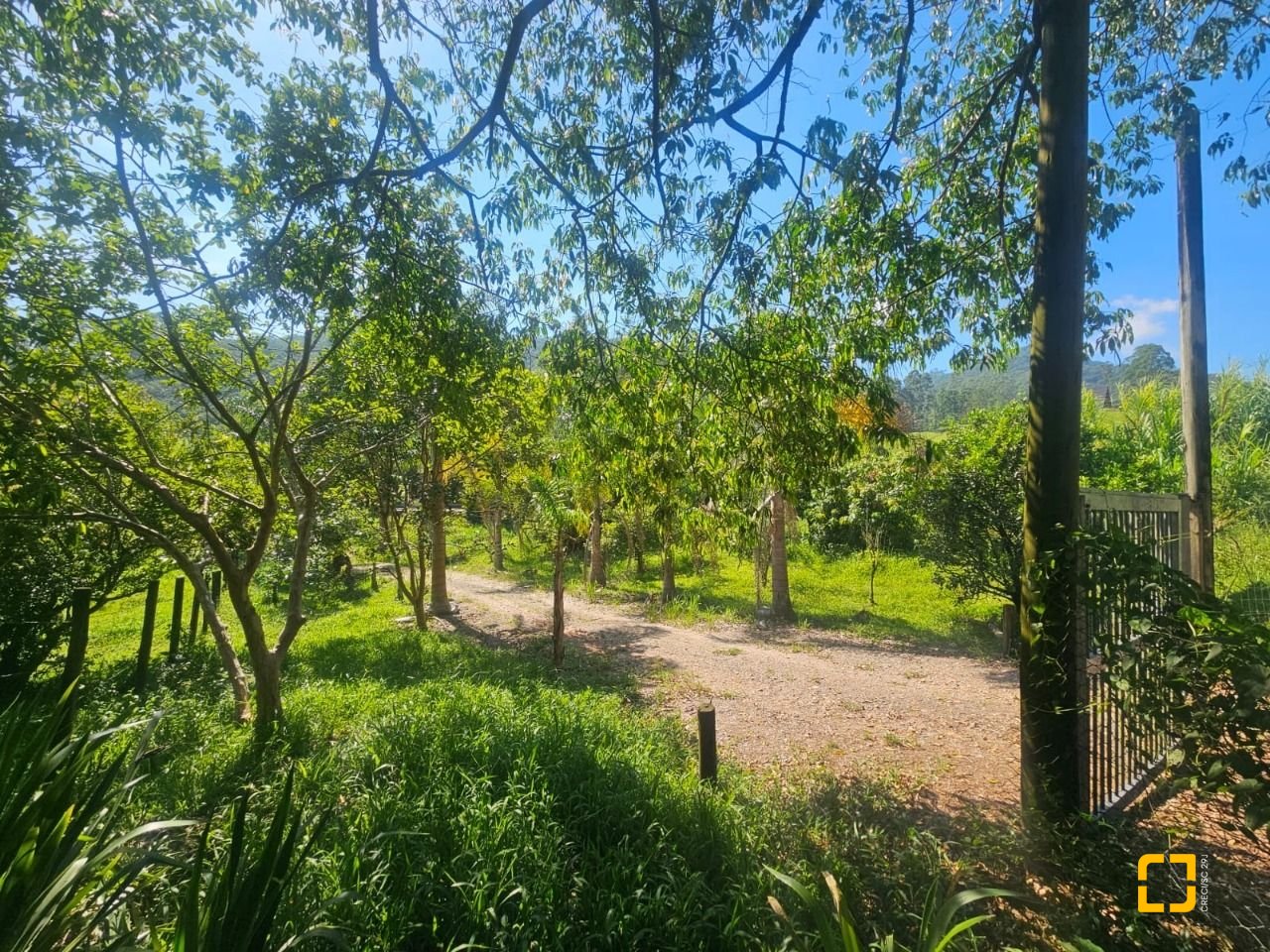 Sítio com 3699m², 2 quartos, no bairro Fazenda em Biguaçu