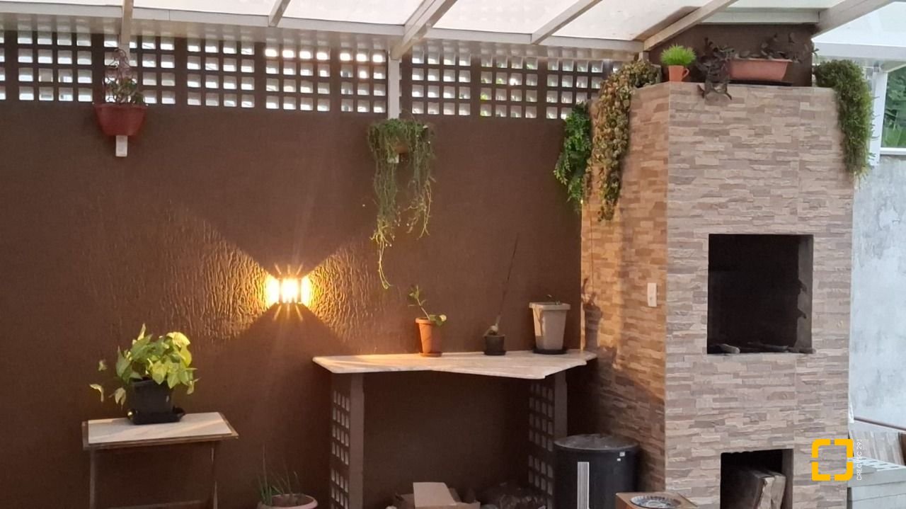Casa com 257m², 8 quartos (sendo 2 suítes), 2 garagens, no bairro Ingleses em Florianópolis