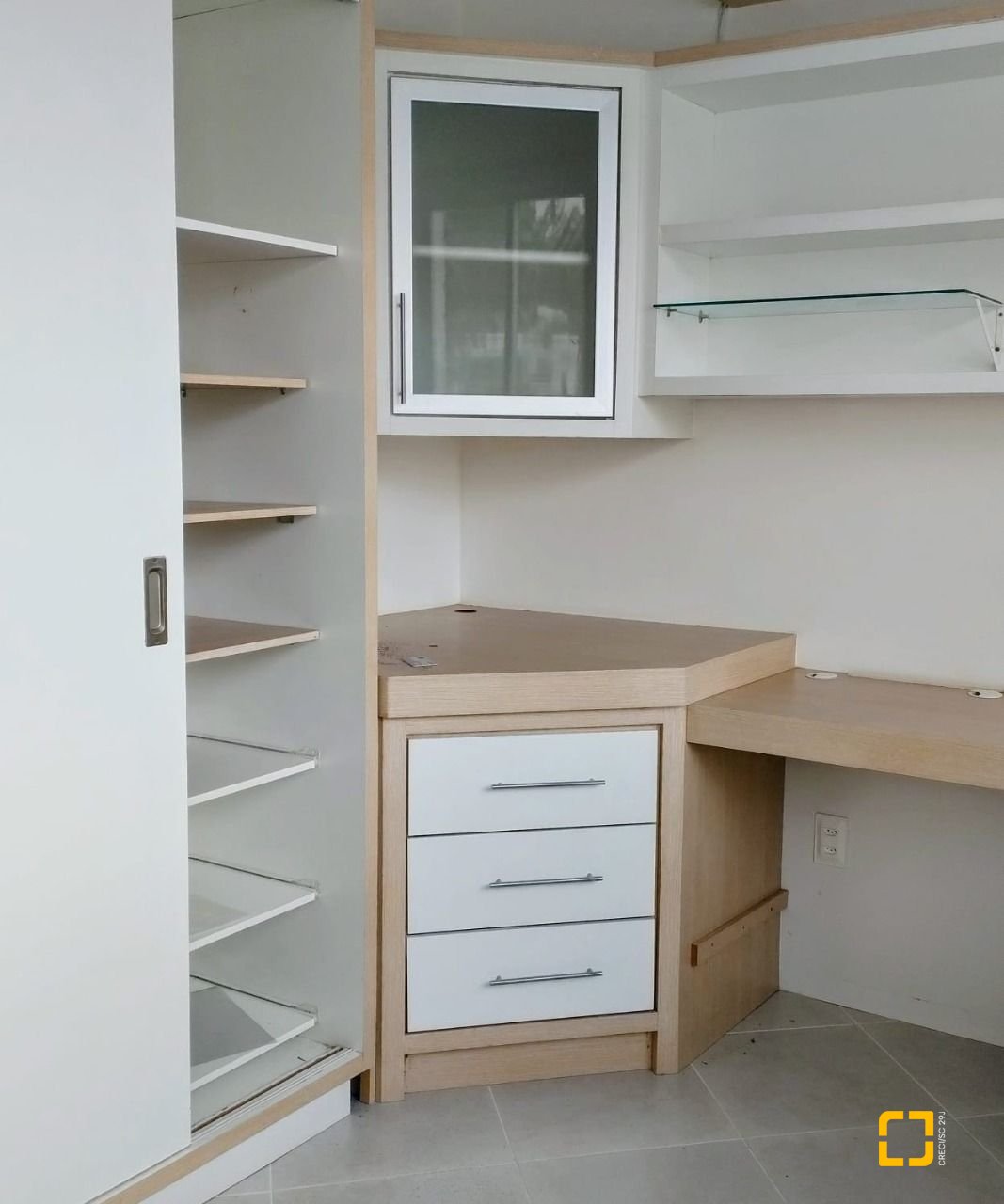 Casa com 286m², 6 quartos (sendo 3 suítes), 2 garagens, no bairro Jurerê em Florianópolis