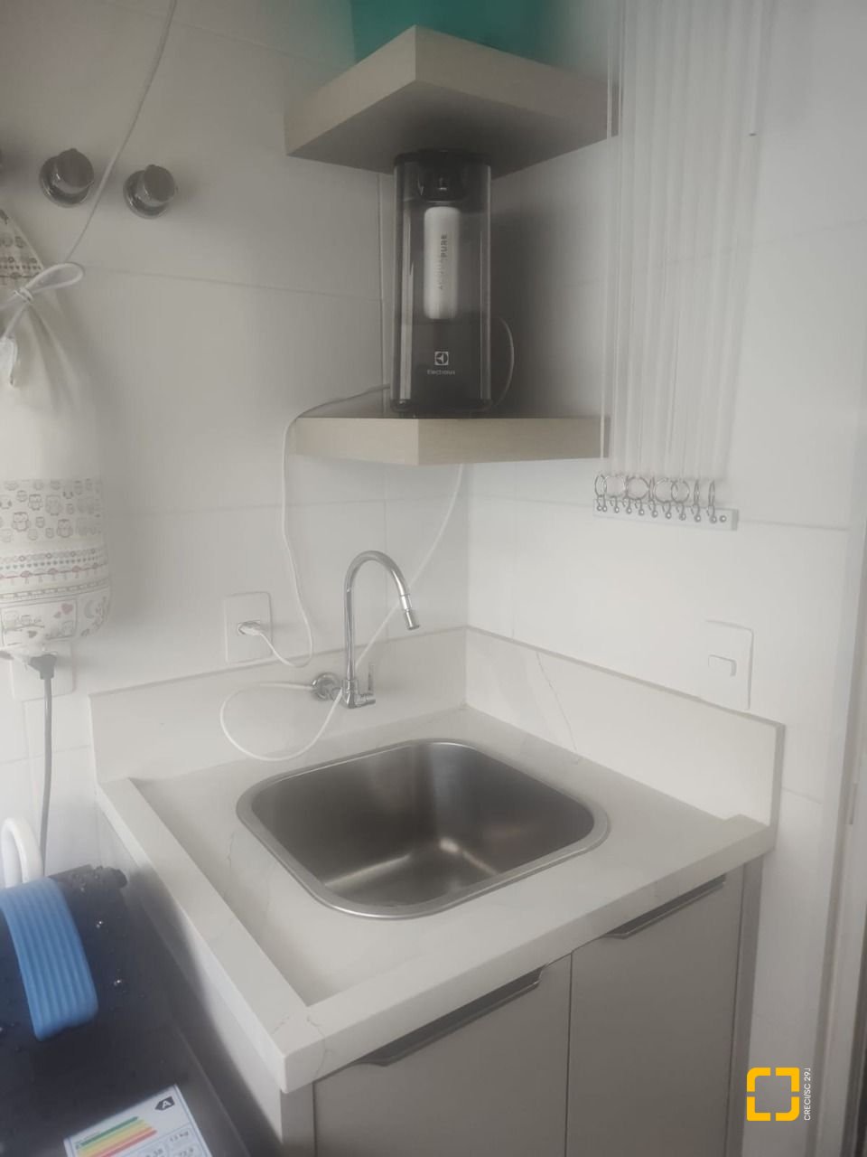Apartamento com 72m², 3 quartos (sendo 1 suíte), 2 garagens, no bairro João Paulo em Florianópolis