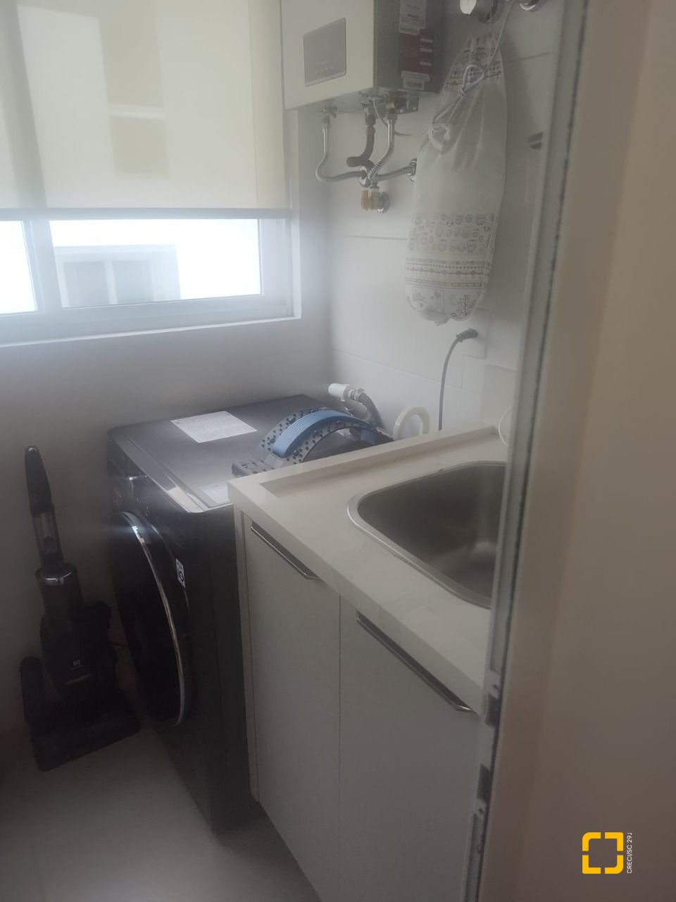 Apartamento com 72m², 3 quartos (sendo 1 suíte), 2 garagens, no bairro João Paulo em Florianópolis
