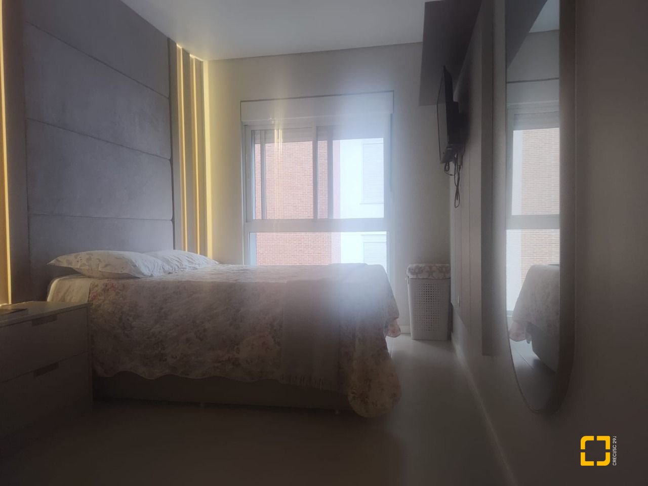 Apartamento com 72m², 3 quartos (sendo 1 suíte), 2 garagens, no bairro João Paulo em Florianópolis