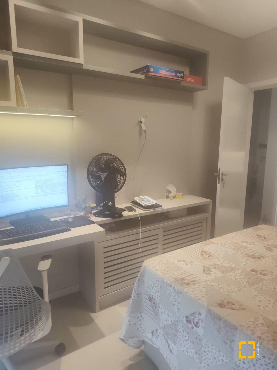 Apartamento com 72m², 3 quartos (sendo 1 suíte), 2 garagens, no bairro João Paulo em Florianópolis