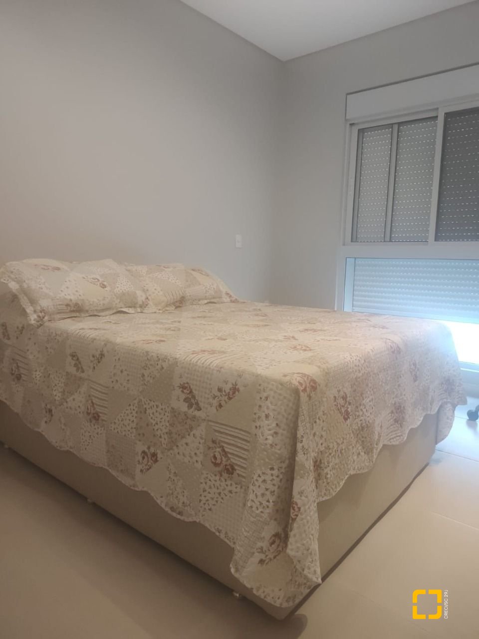 Apartamento com 72m², 3 quartos (sendo 1 suíte), 2 garagens, no bairro João Paulo em Florianópolis
