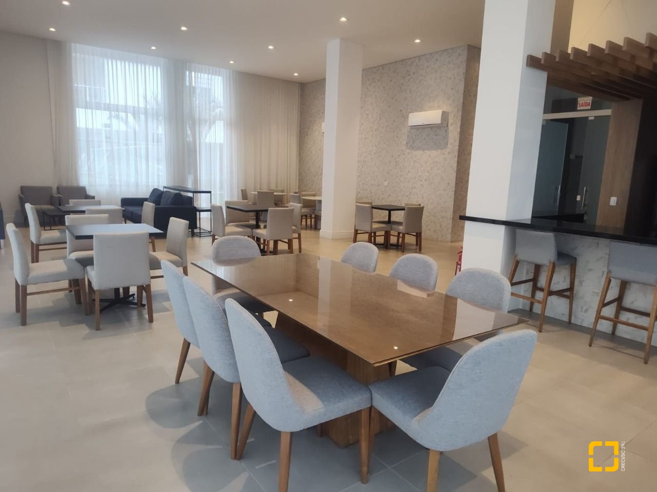 Apartamento com 72m², 3 quartos (sendo 1 suíte), 2 garagens, no bairro João Paulo em Florianópolis
