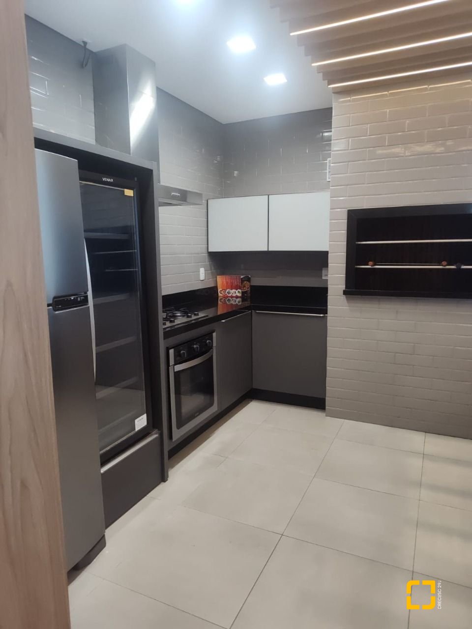 Apartamento com 72m², 3 quartos (sendo 1 suíte), 2 garagens, no bairro João Paulo em Florianópolis